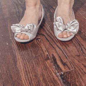 Silver gray bow flats